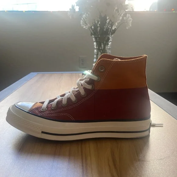 Split Color Converse - Picture 2 of 3